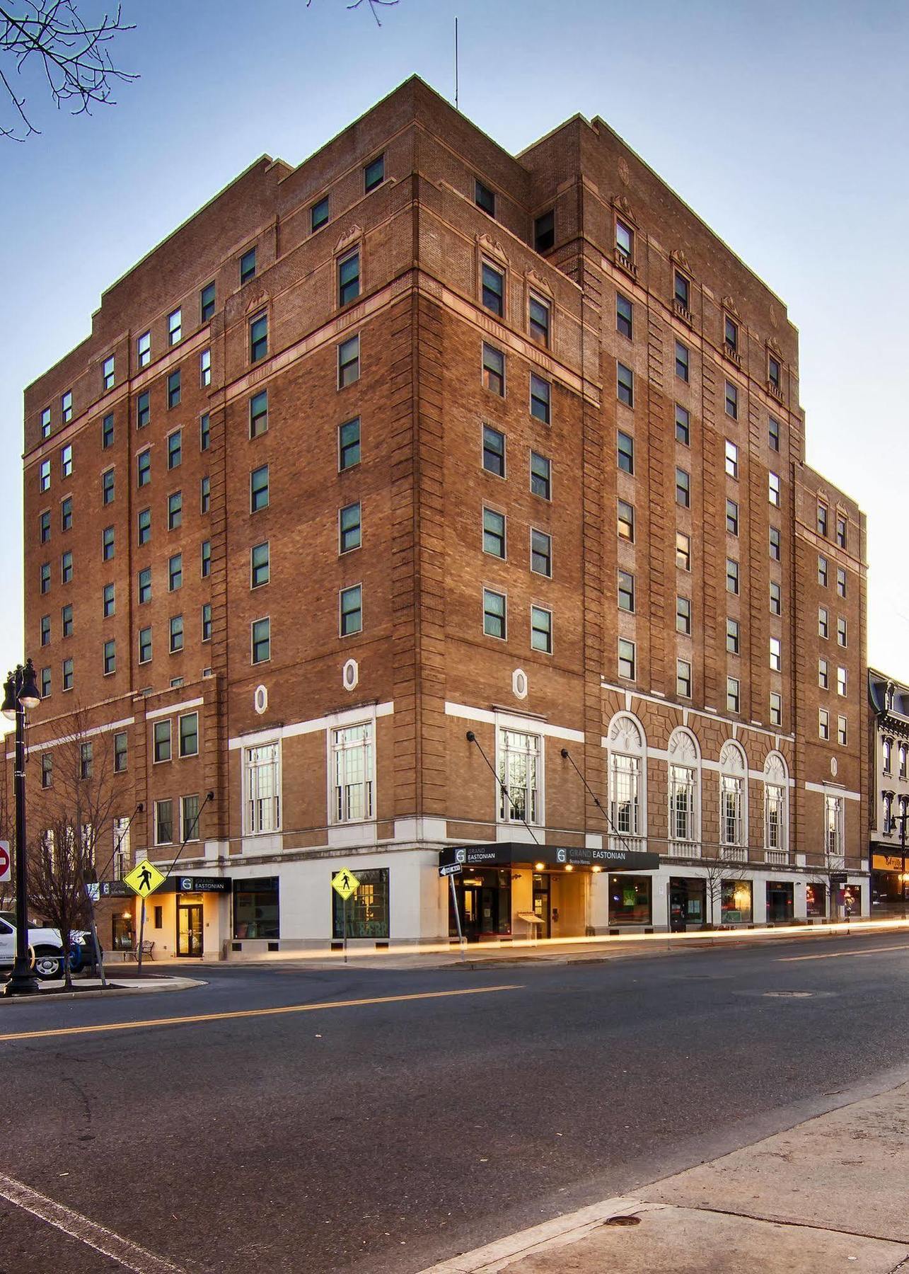 Grand Eastonian Hotel & Suites Easton Kültér fotó